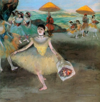 danseur avec un bouquet s’inclinant 1877 Edgar Degas Peinture à l'huile